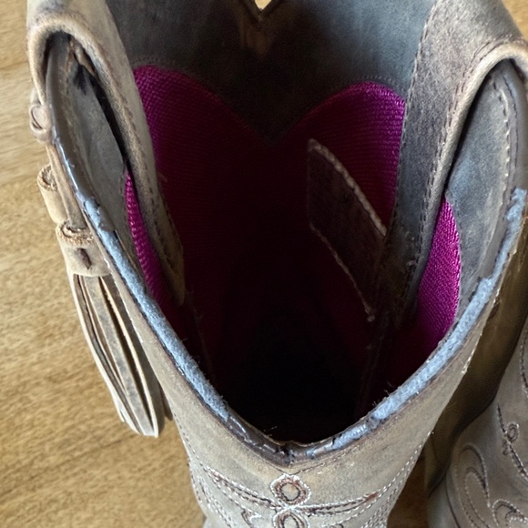 Ariat Greyish-tan Suede Embroidered Heeled Boots - Picture 12 of 13